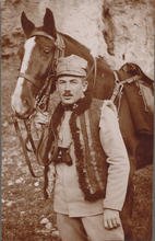 obr. 1: A. M. Schoss na frontě, 1916